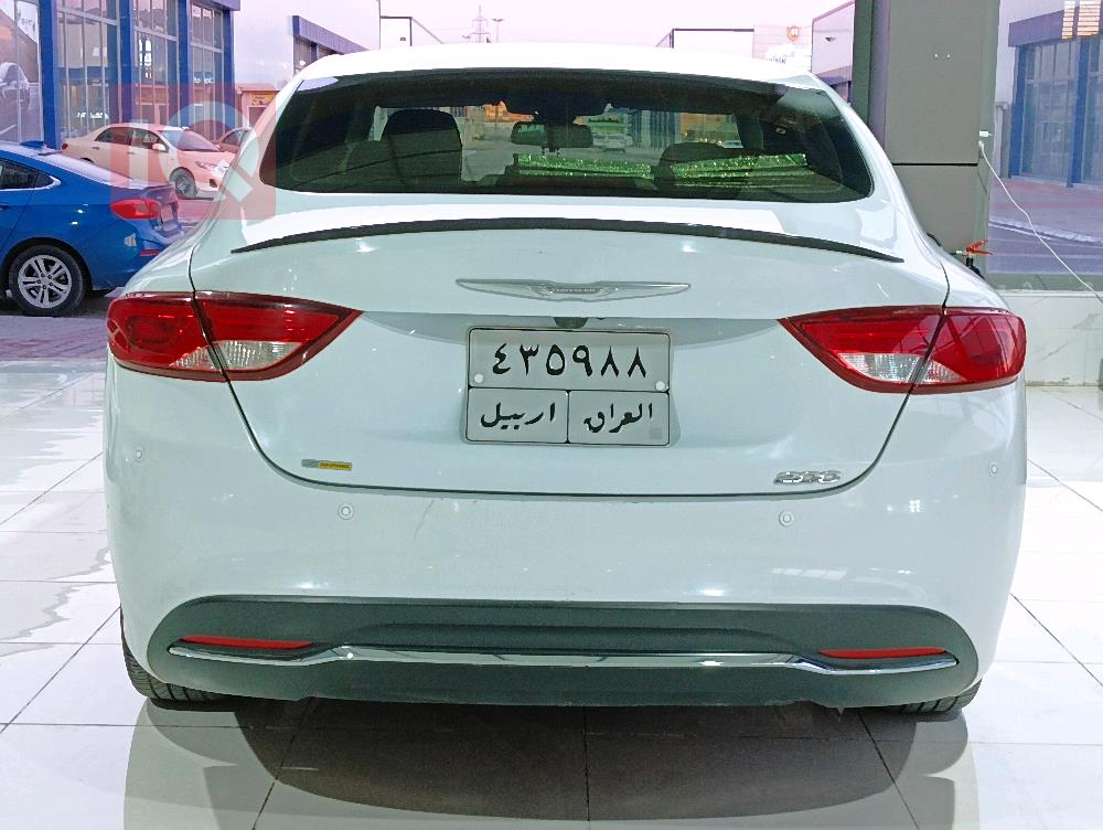 کرایسلەر 200